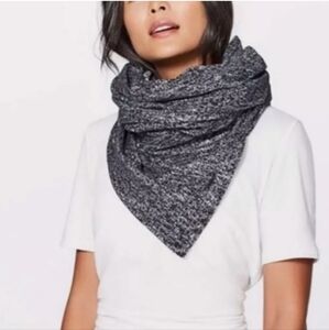 Lululemon Vinyasa Scarf Rulu Space Dye Camo Tender Violet Black Grape